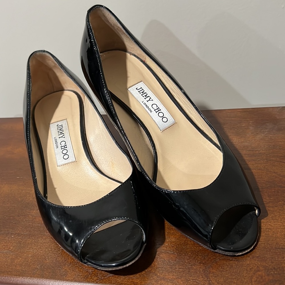 Jimmy Choo Patent Leather Pump Heel Size 38 1/2 U.S. 7 1/2 Apox. - Picture 2 of 15